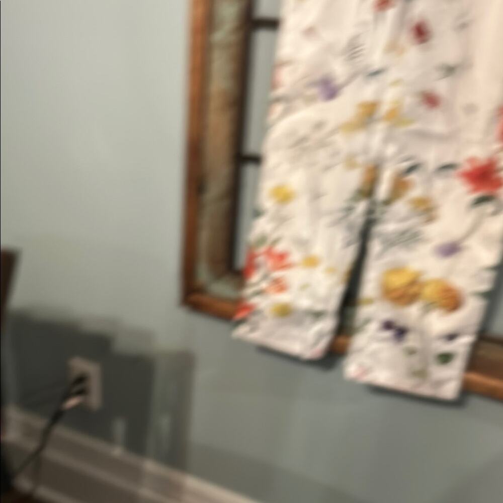 White Pull-On Floral Pants – Elastic Waist with Drawstring, Size Medium - Picture 5 of 5